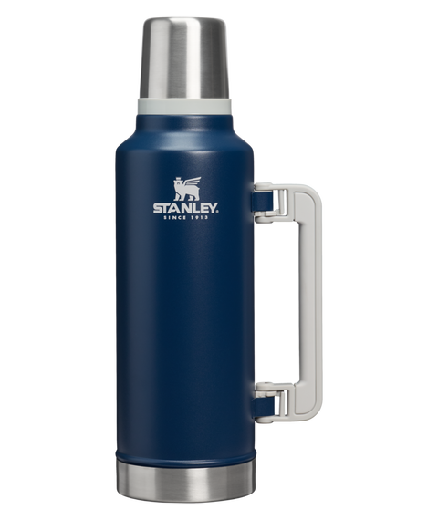 Stanley Legendary Classic Bottle 1,9 L Dark Navy